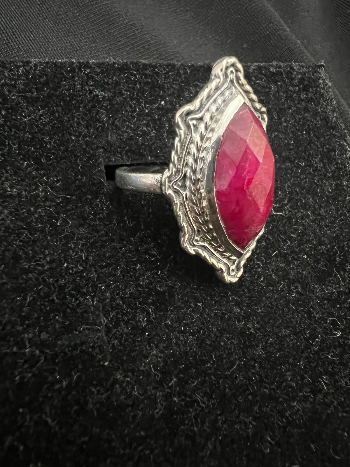 Anello argento radice di rubino